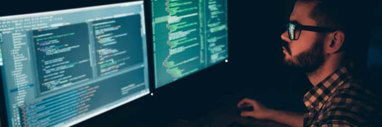 Lenguaje latino, el primero con sintaxis en español | CODE SPACE